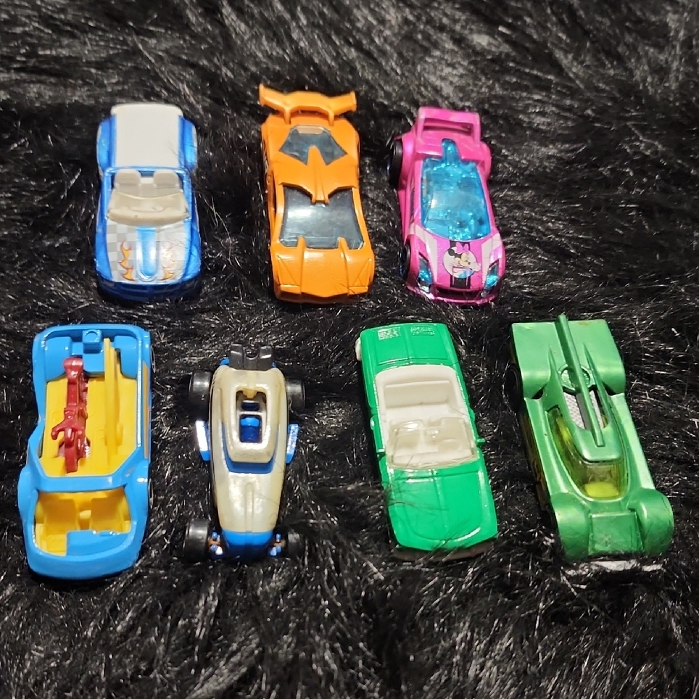 Colorful Toy Car Set for Kids. VINTAGE.  7-- TOTAL CARS.